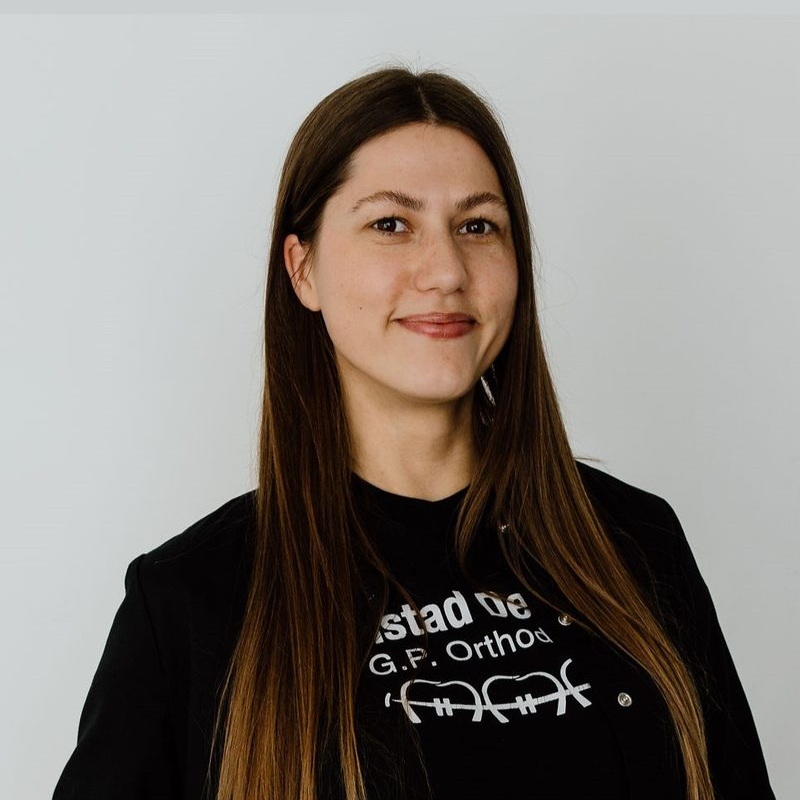 Oksana, Registered Dental Assistant at Top Gum Dental